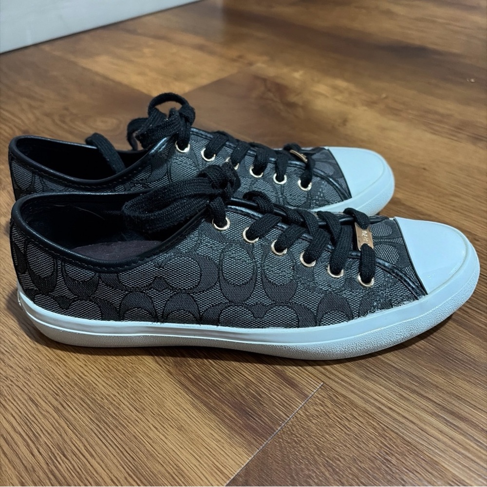 Coach Women's Empire Sneaker Shoe Size 8.5 Black Signature Print Casual Low Top